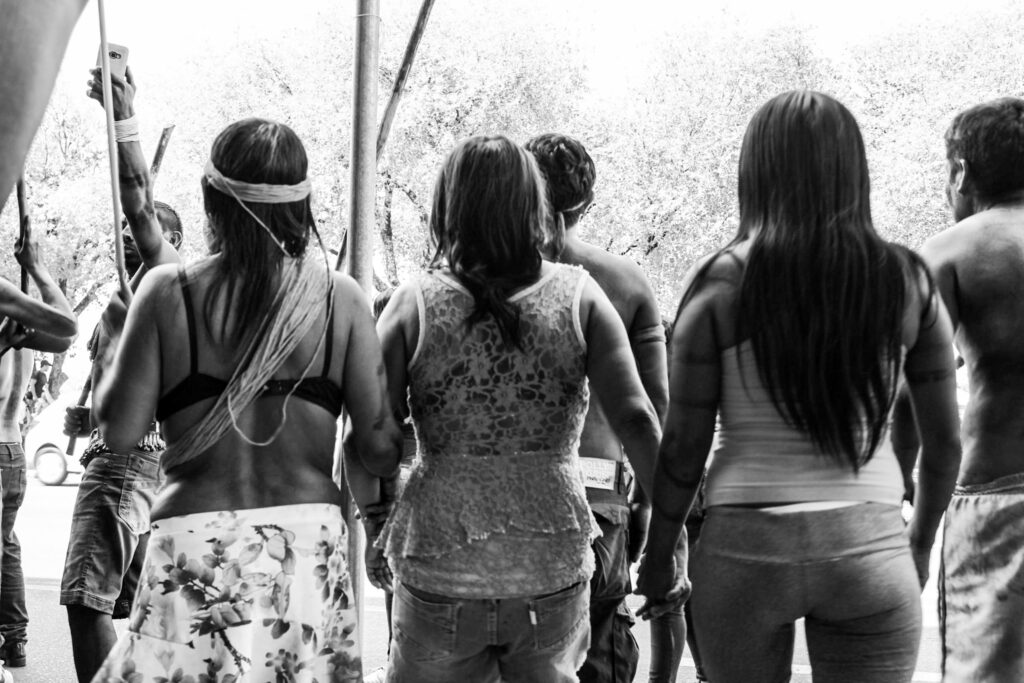Vidas interrompidas: o suicídio em regiões amazônicas